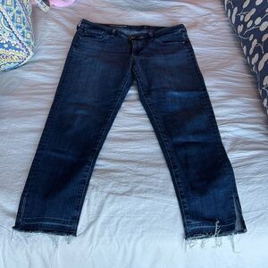 The Mid-Rise Stevie Capri slim straight capri AG ADRIANO GOLDSCHMIED